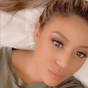 Meet your Posher, Denise